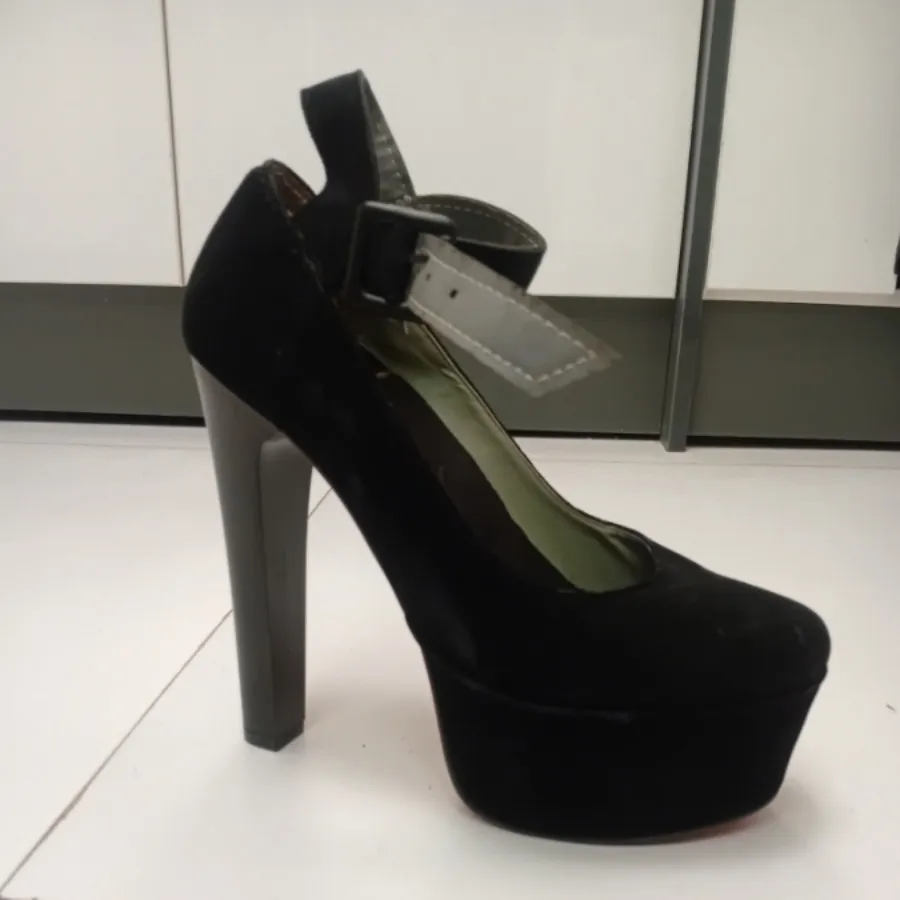 کفش مشکی جیر