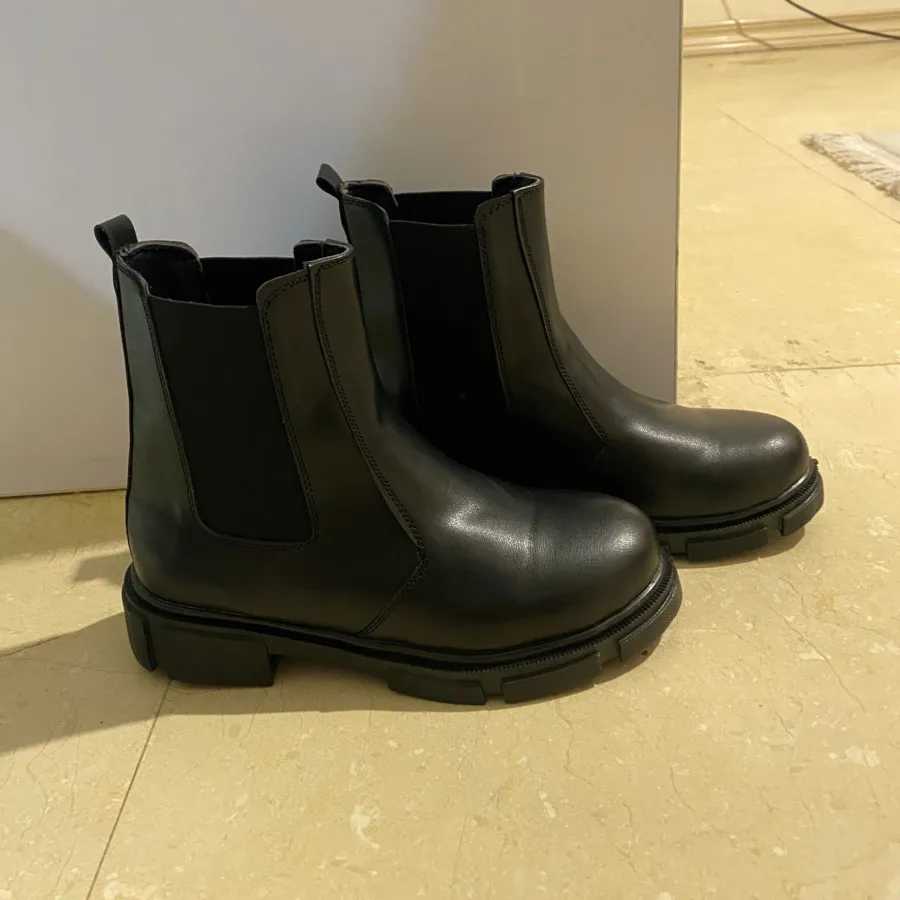 نیم بوت کشی مشکی سایز 38