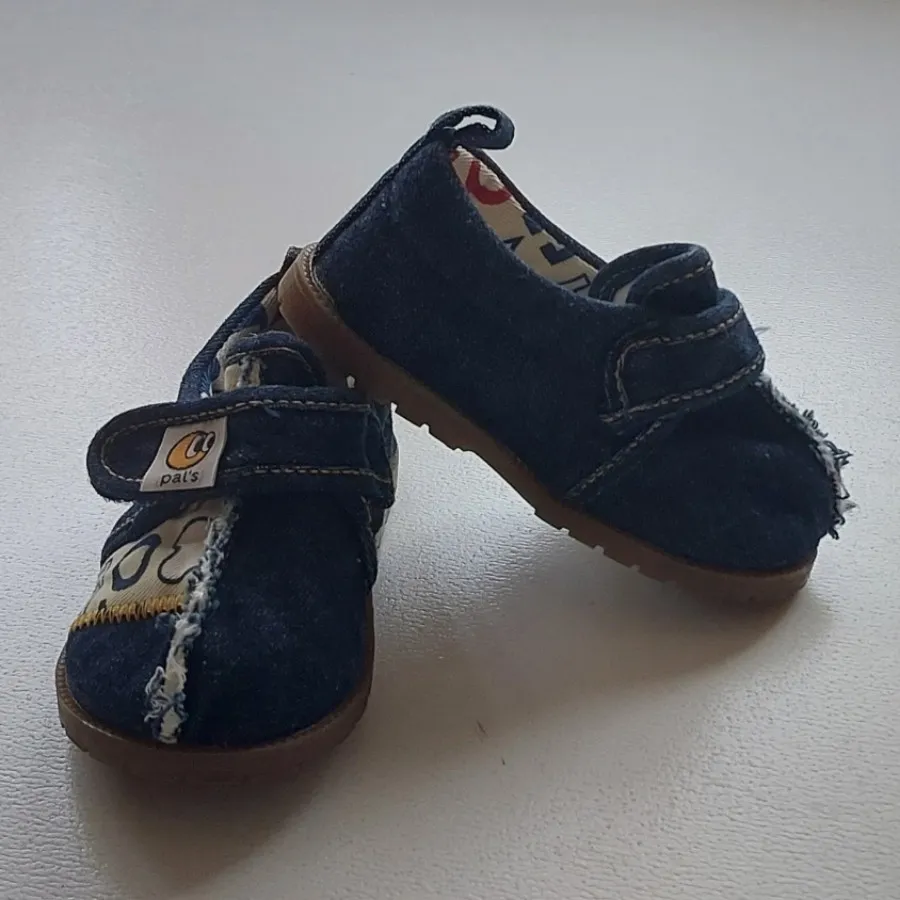 کفش بچگانه ژاپنی 21