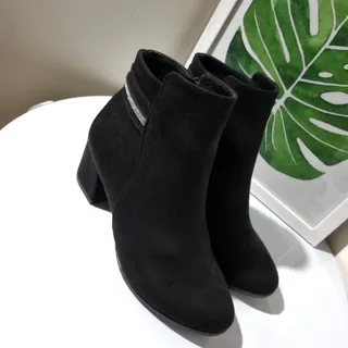 نیم بوت جیر