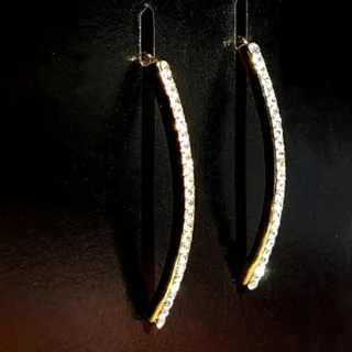 گوشواره خطی