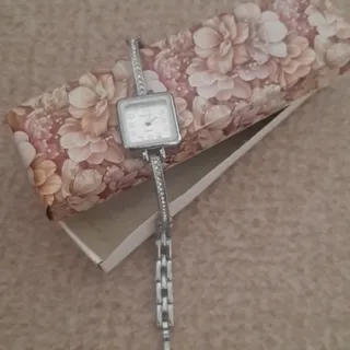 ساعت مچی زنانه.