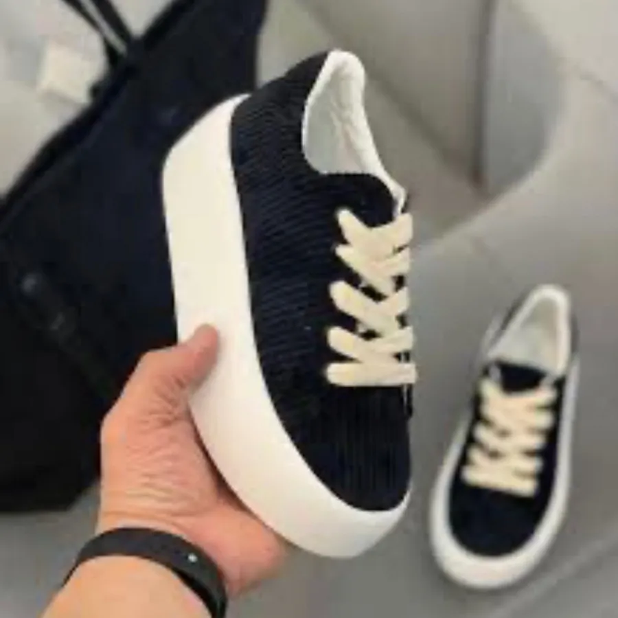 کفش کتونی سایز 40