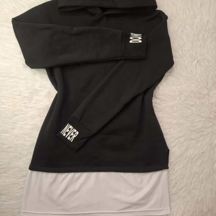 هودی کلاهدار مشکی