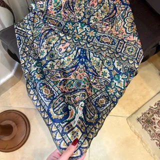 روسری ساتن