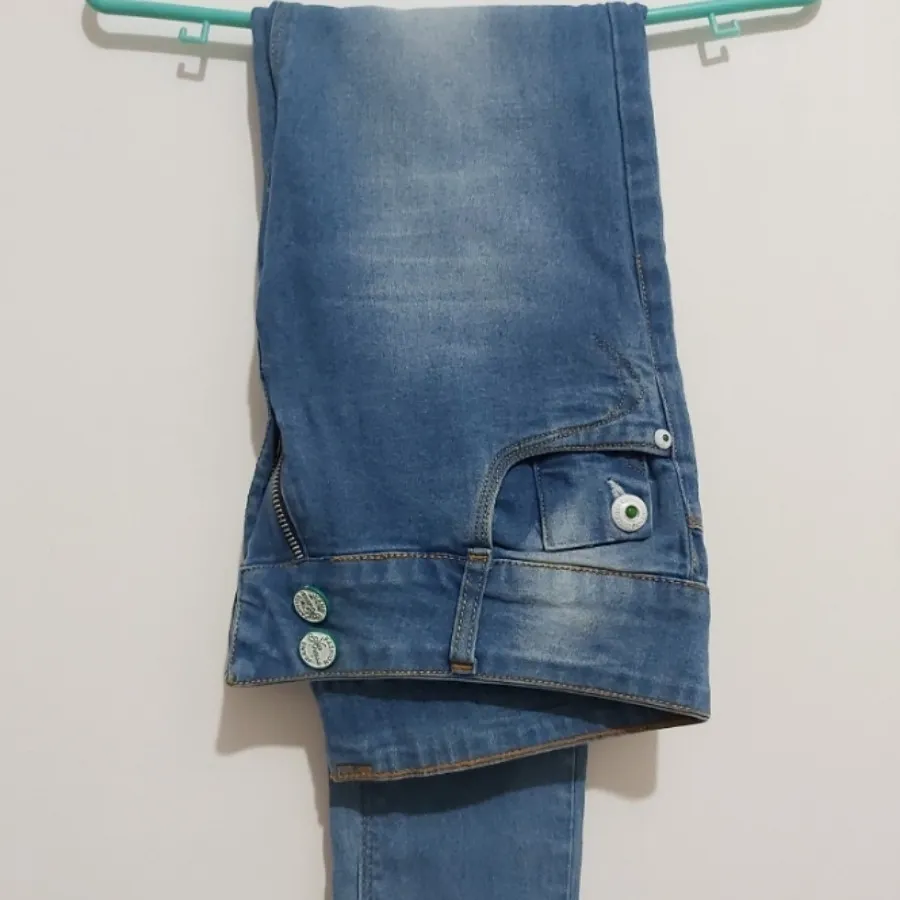 شلوار جین زنانه