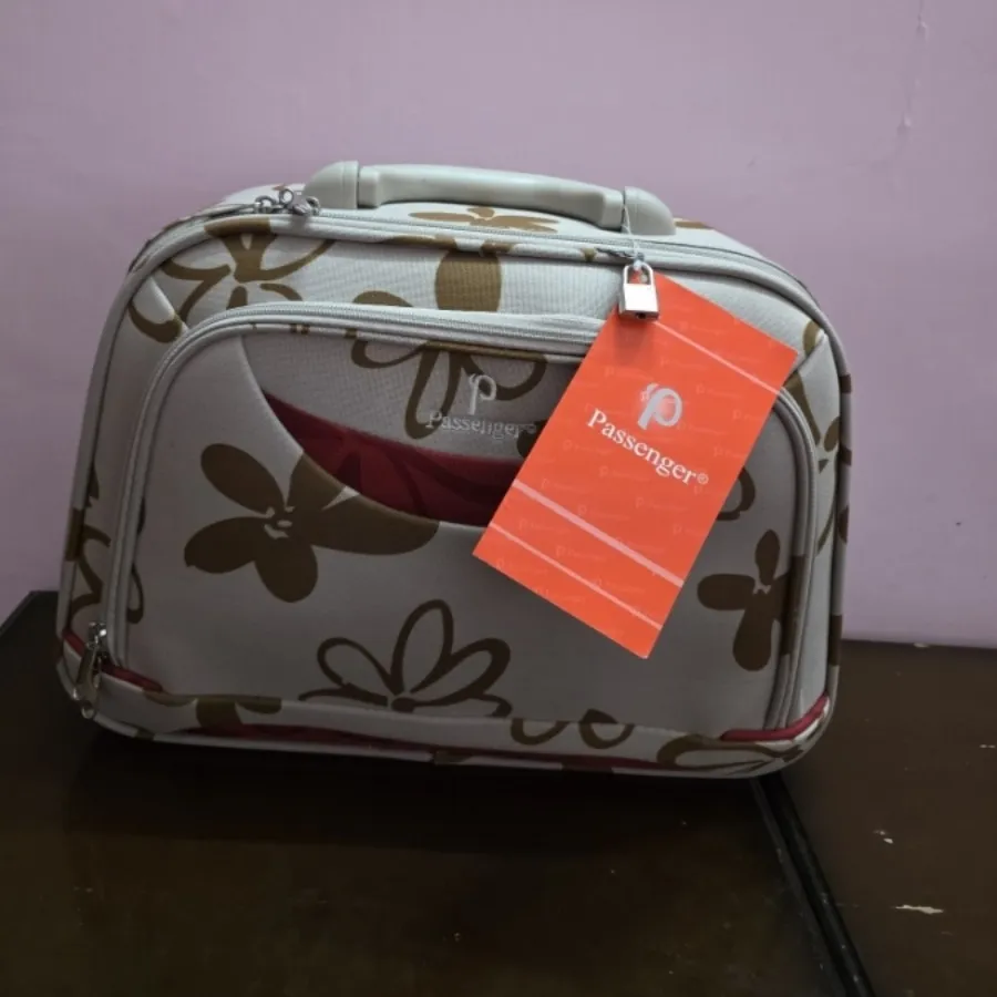 کیف بزرگ لوازم آرایش