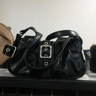 کیف مشکی استرادیواریوس