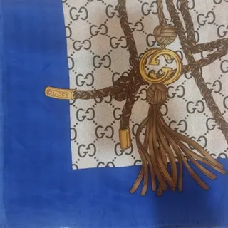 روسری قواره دارگوچی کاربن