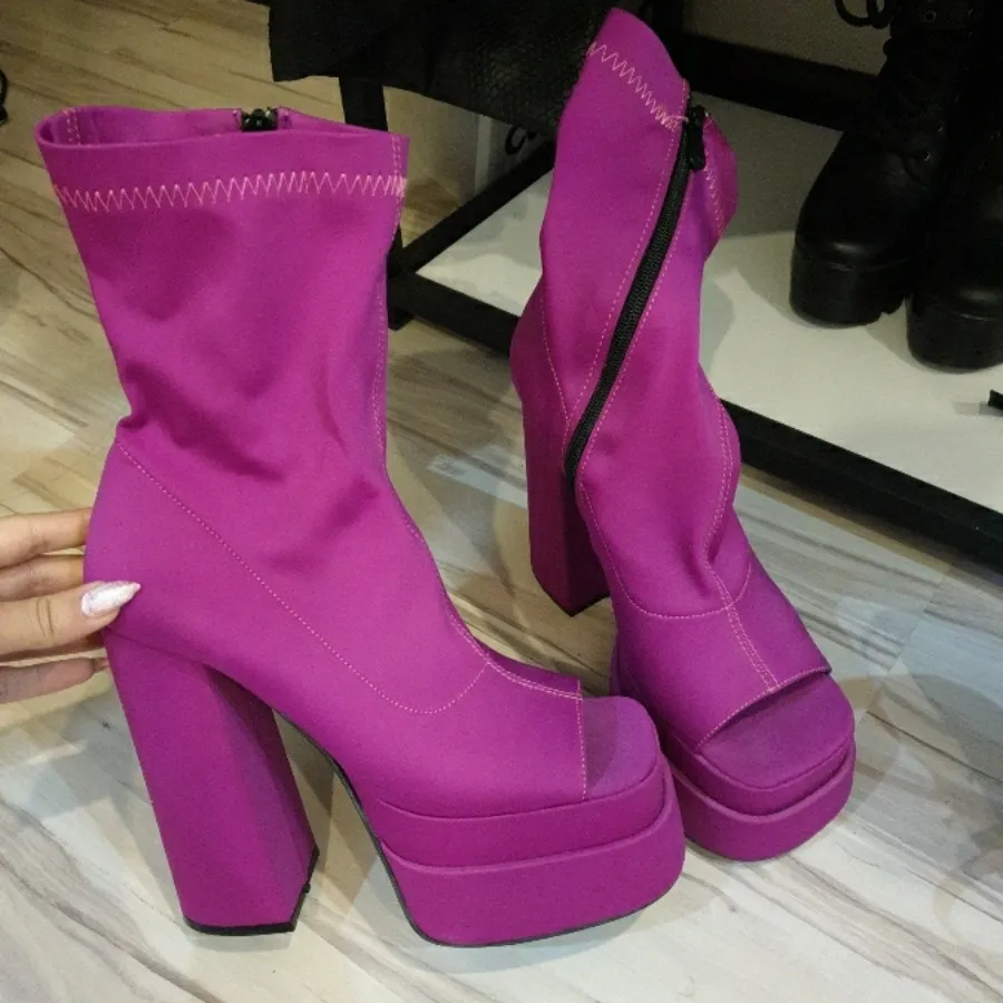 کفش پاشنه بنفش