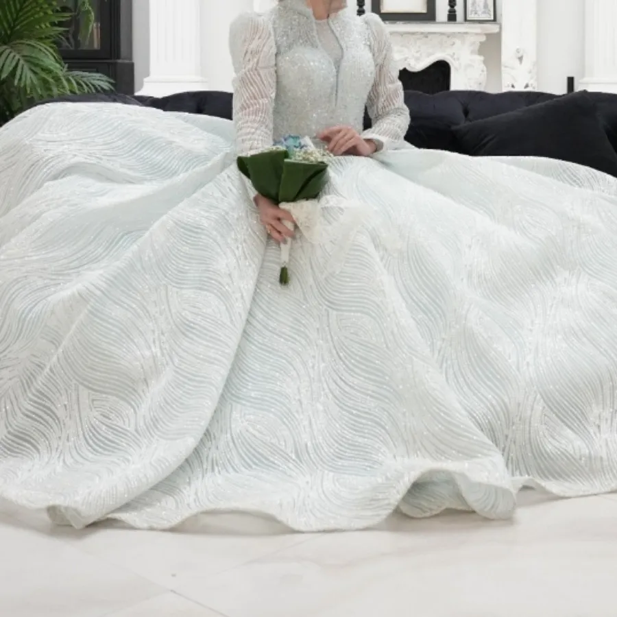 لباس عقد عروسی فرمالیته