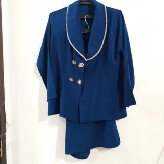 کت و دامن زنانه