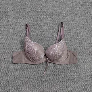 سوتین اسفنجی رنگ خاص