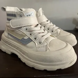 نیم بوت سفید