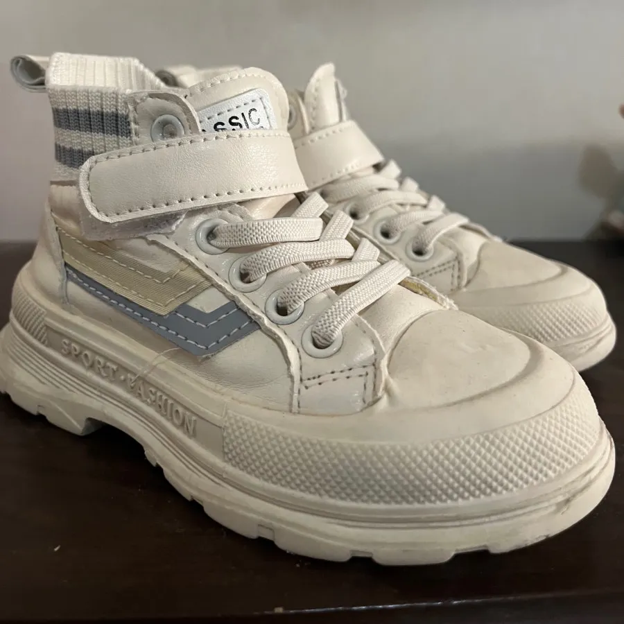 نیم بوت سفید