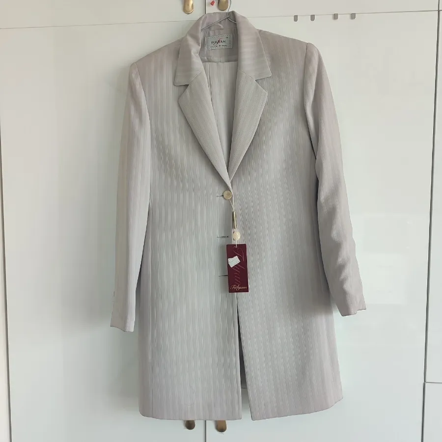 ست کت و شلوار