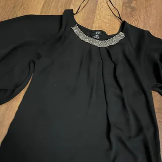 بلوز مشکی یقه کاردار