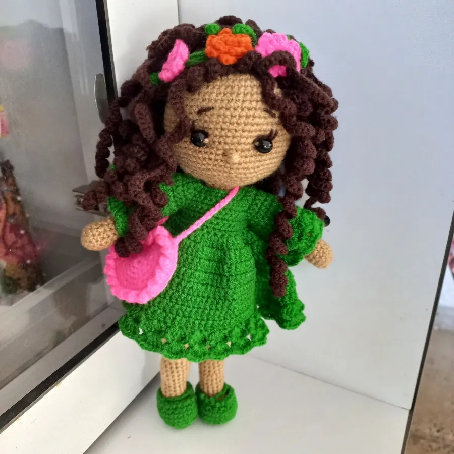 عروسک بسیار زیبا