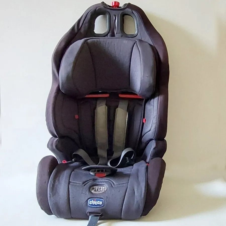 صندلی ماشین چیکو