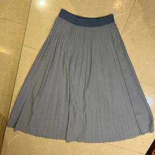 دامن پلیسه آبی