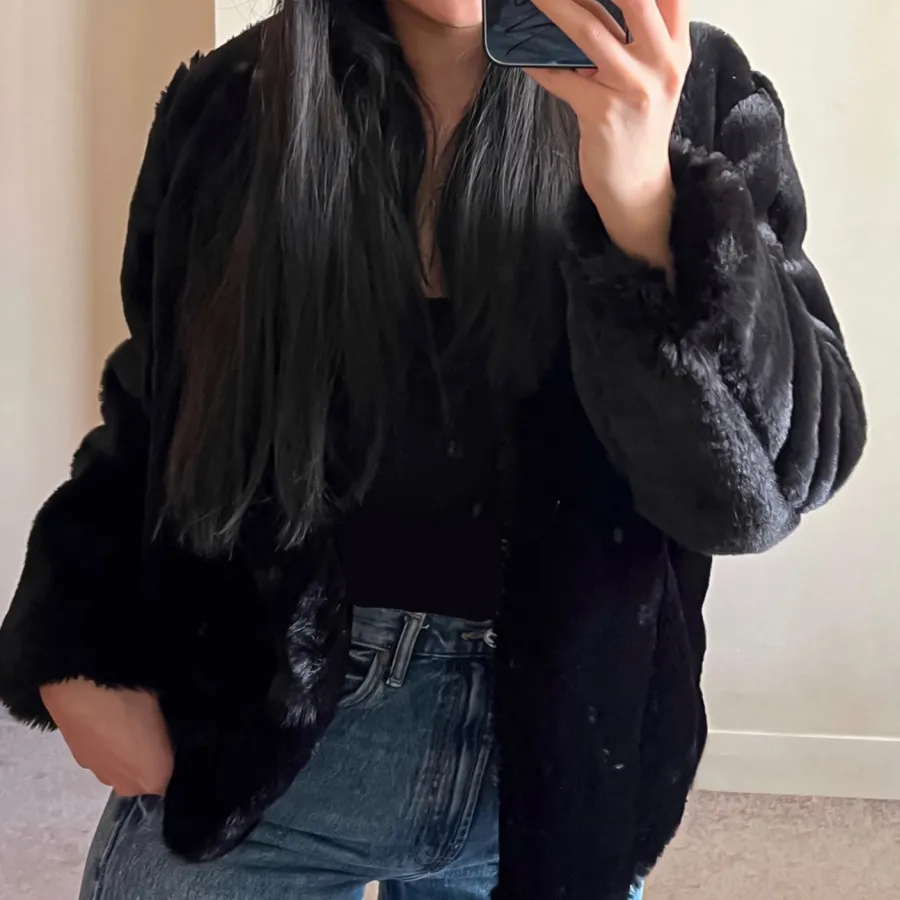 پالتو پوست مشکی وارداتی