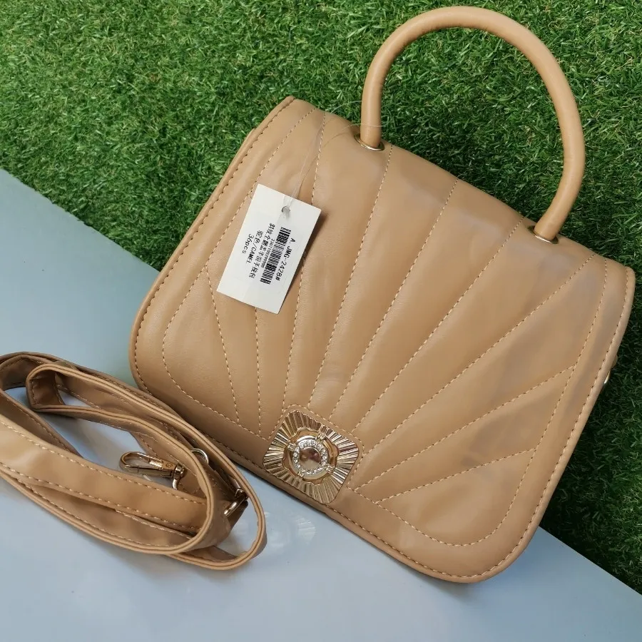 کیف مجلسی کرمی