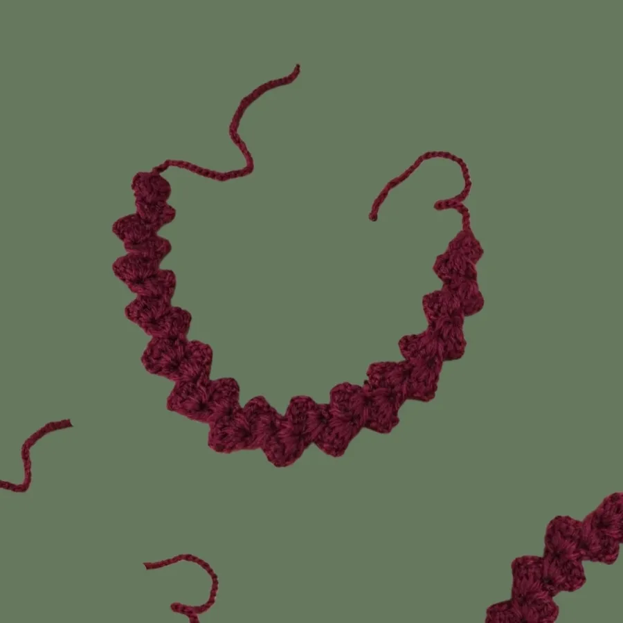 گردنبند قلاب بافی موج دار