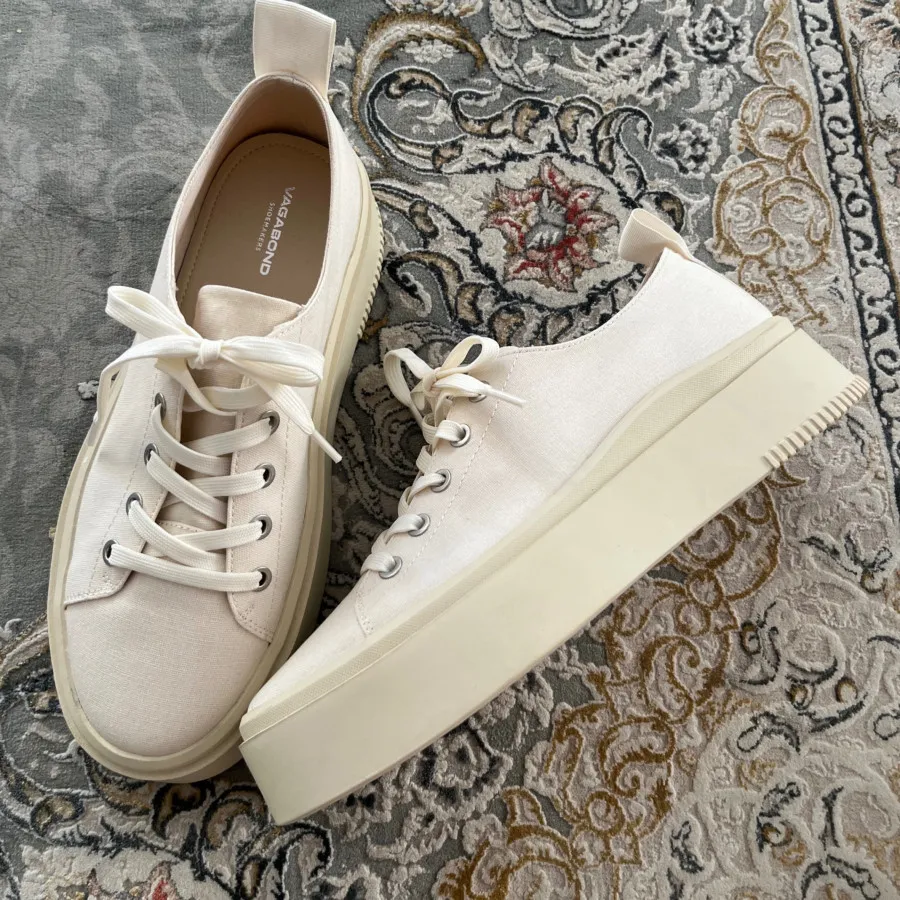 کفش اسپورت vagabond