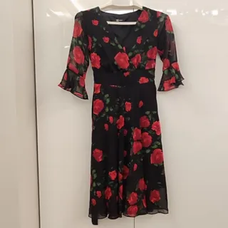 پیراهن گلدار