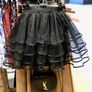 دامن کوتاه تور