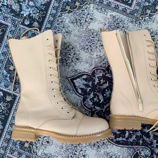 بوت بلند کرمی