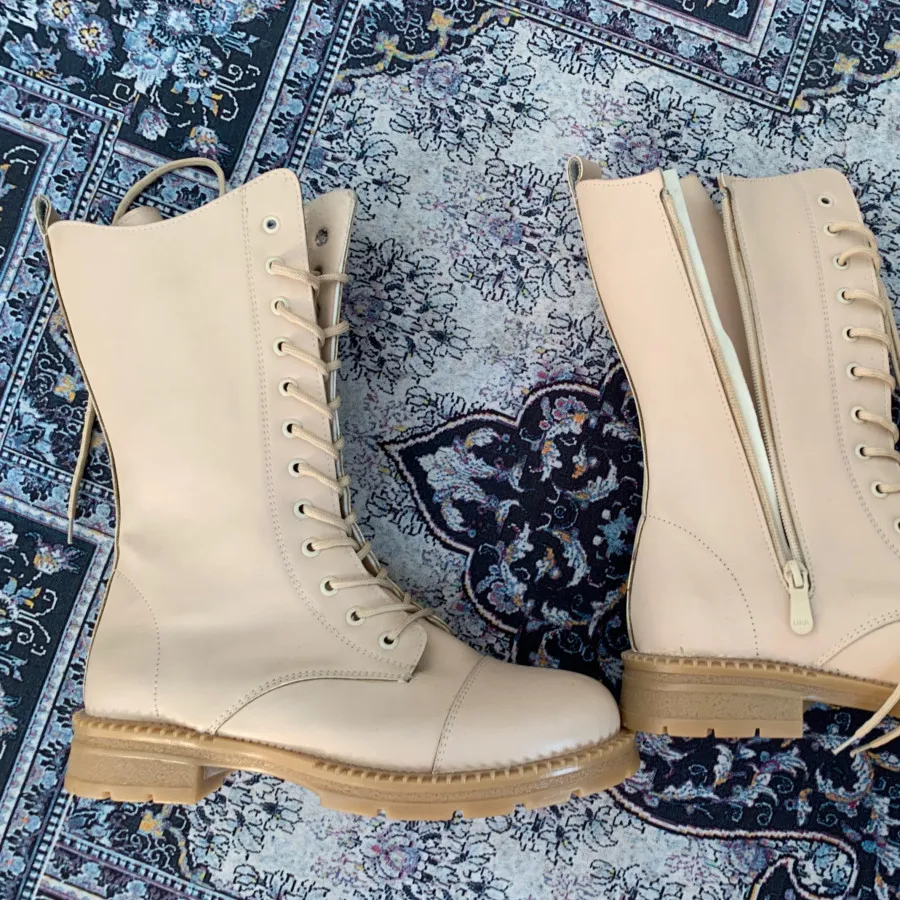 بوت بلند کرمی