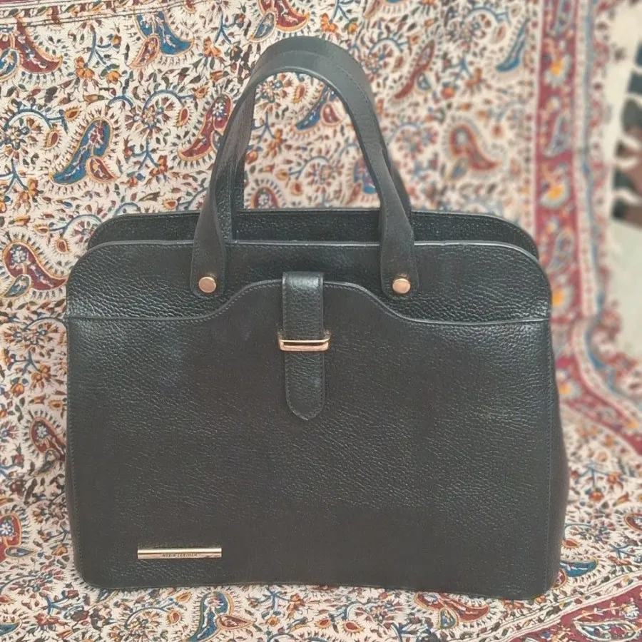 کیف چرم از برند نوین چرم