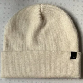 کلاه بافت سفید پول‌اندبیر