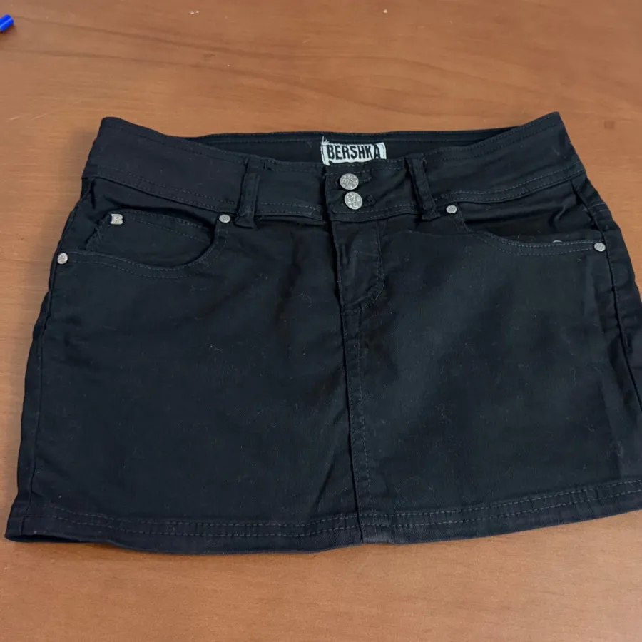 دامن جین برشکا