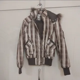 کاپشن پشم شیشه دار