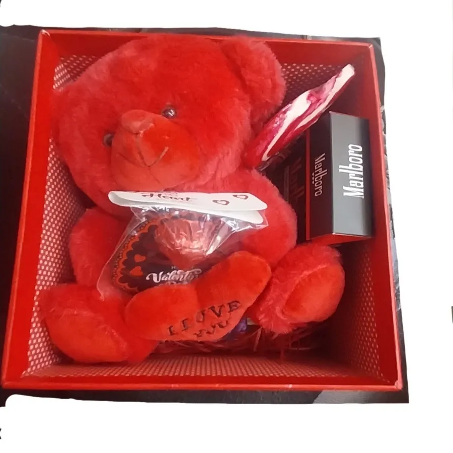 جعبه با عروسک نو