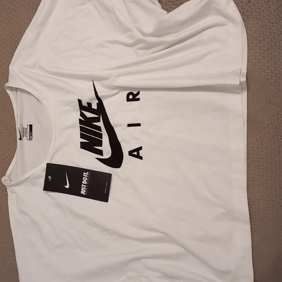 تیشرت زنانه نایکی