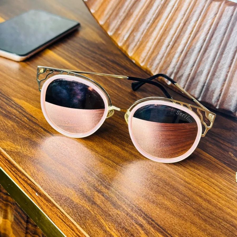 عینک صورتی گربه ای