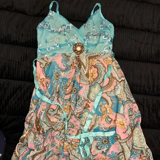 پیراهن حریر چاک دار