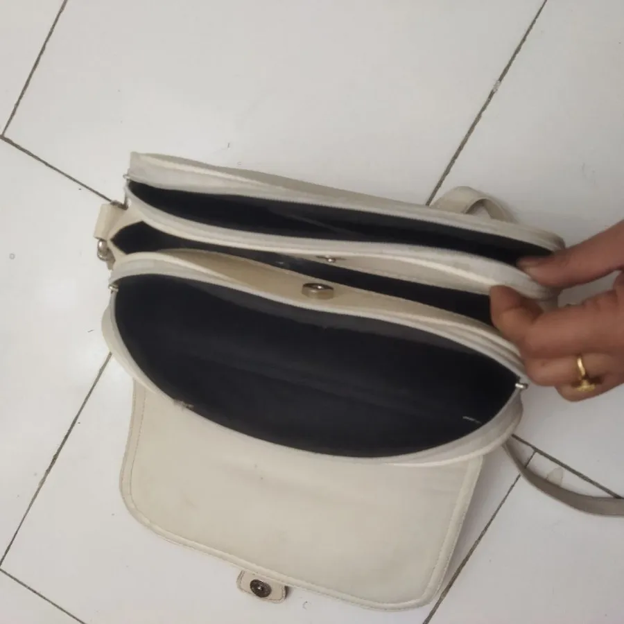 کیف رو دوشی سفید