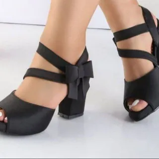 کفش مجلسی پاشنه بلند