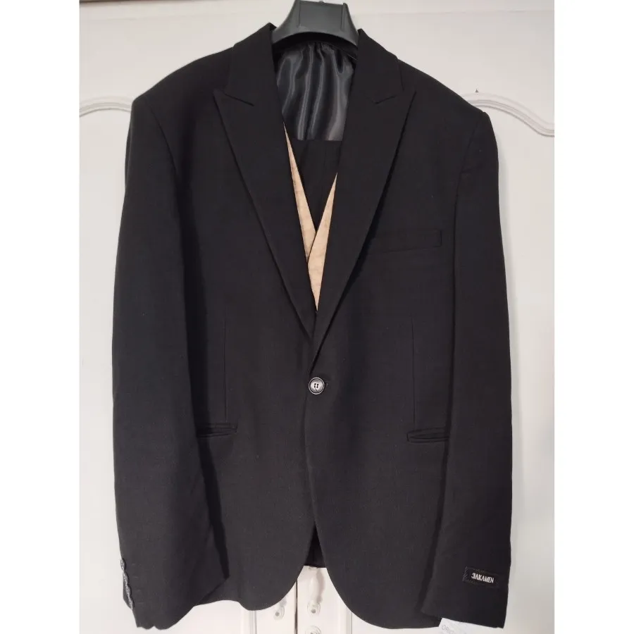 کت و شلوار و جلیقه مردانه