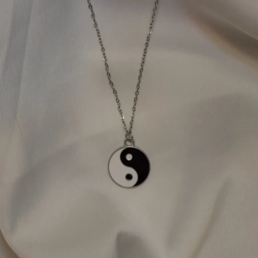 گردنبند یین و یانگ