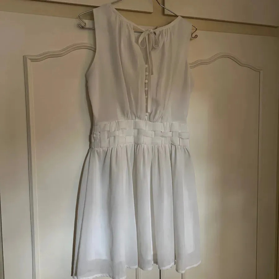 پیراهن دخترانه