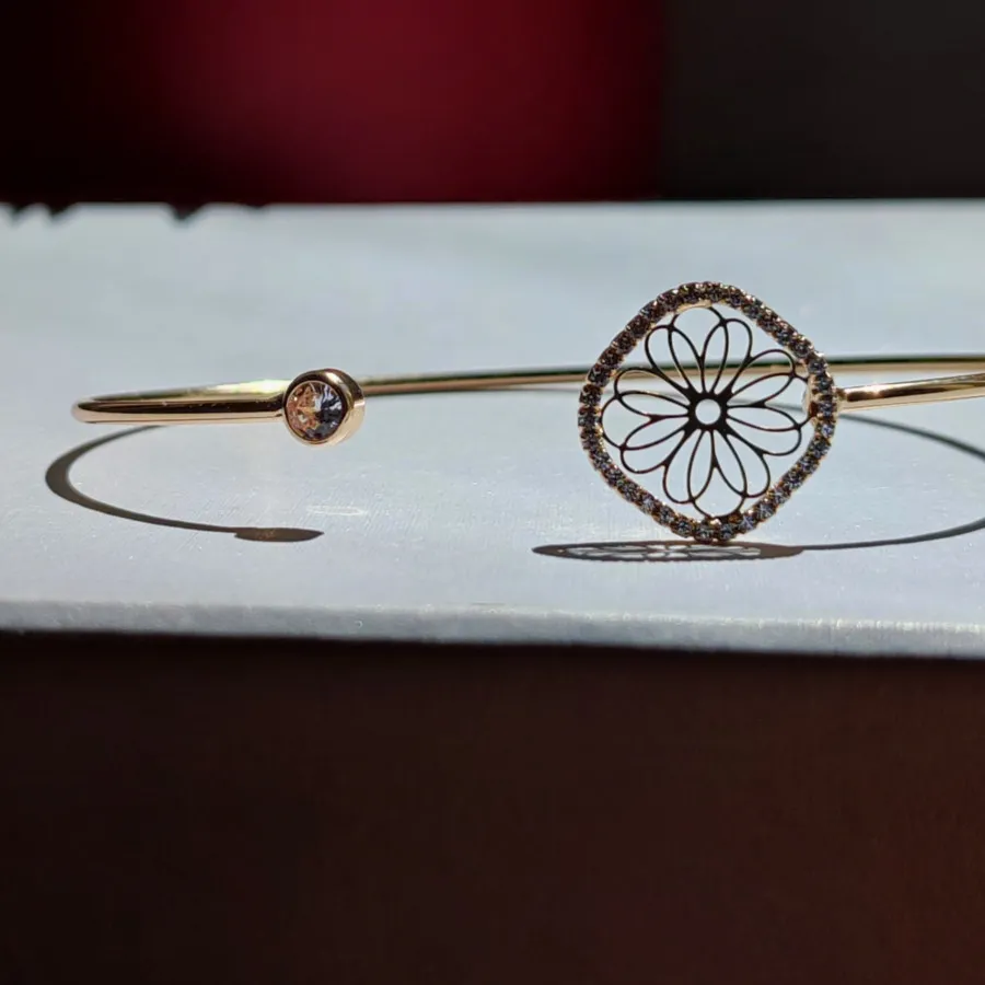 دستبند بنگل رنگ ثابت