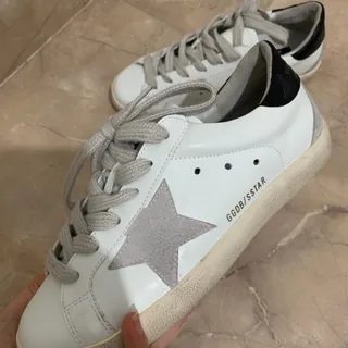 کتونی گولدن گوس