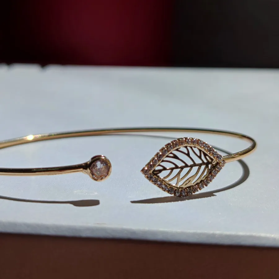 دستبند بنگل طرح برگ