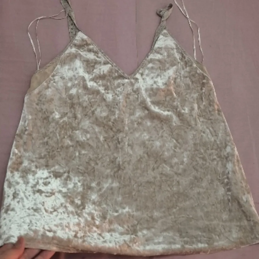 تاپ مخمل زنانه