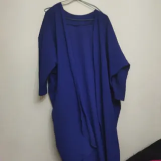 مانتو جلو باز